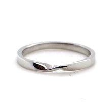 Load image into Gallery viewer, Platinum Twist Wedding Ring
