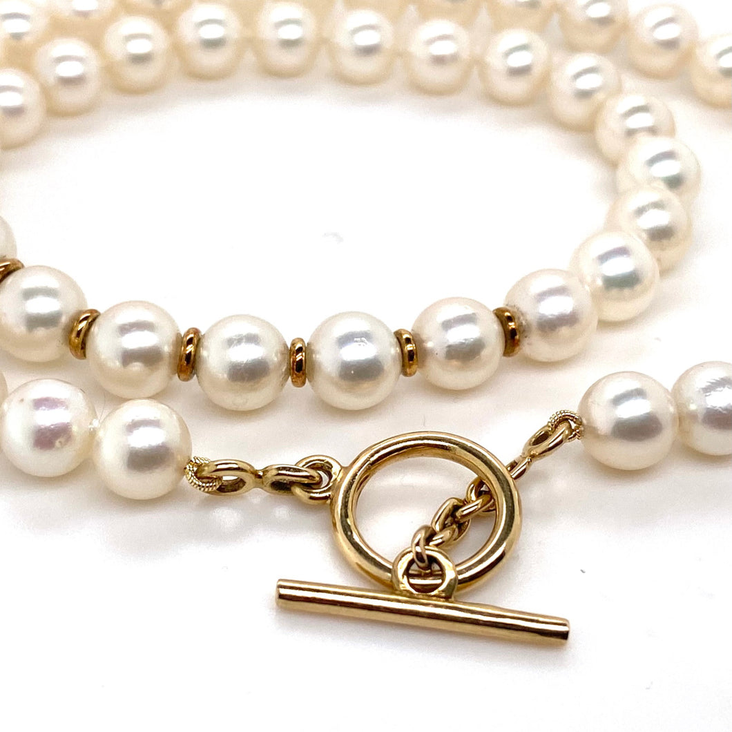 18ct Yellow Gold, White Freshwater Pearl Necklace