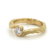 Load image into Gallery viewer, 18ct Yellow Gold, 0.30ct F Si1 Diamond Crossover Ring
