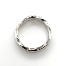 Load image into Gallery viewer, Silver Twist Ring

