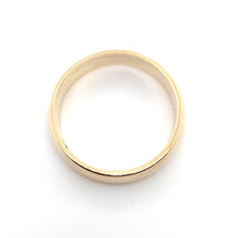 Load image into Gallery viewer, 9ct Yellow Gold Wedding Ring
