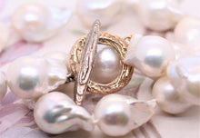 Load image into Gallery viewer, 9ct Yellow Gold &amp; Silver, White Baroque Pearl Necklace

