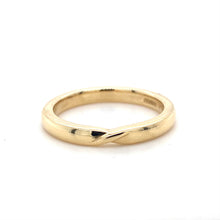 Load image into Gallery viewer, 18ct Yellow Gold, Twist Wedding Ring
