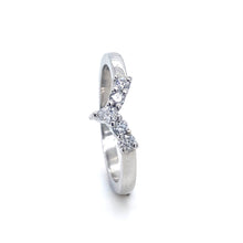 Load image into Gallery viewer, Platinum, 0.33ct Diamond Tiara Wedding Ring
