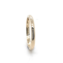 Load image into Gallery viewer, 9ct Yellow Gold, 2mm Traditional Court Wedding Ring
