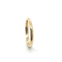 Load image into Gallery viewer, 18ct Yellow Gold, 2mm Traditional Court Wedding Ring
