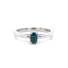 Load image into Gallery viewer, Platinum, 0.42ct Emerald-Cut Green Sapphire Ring
