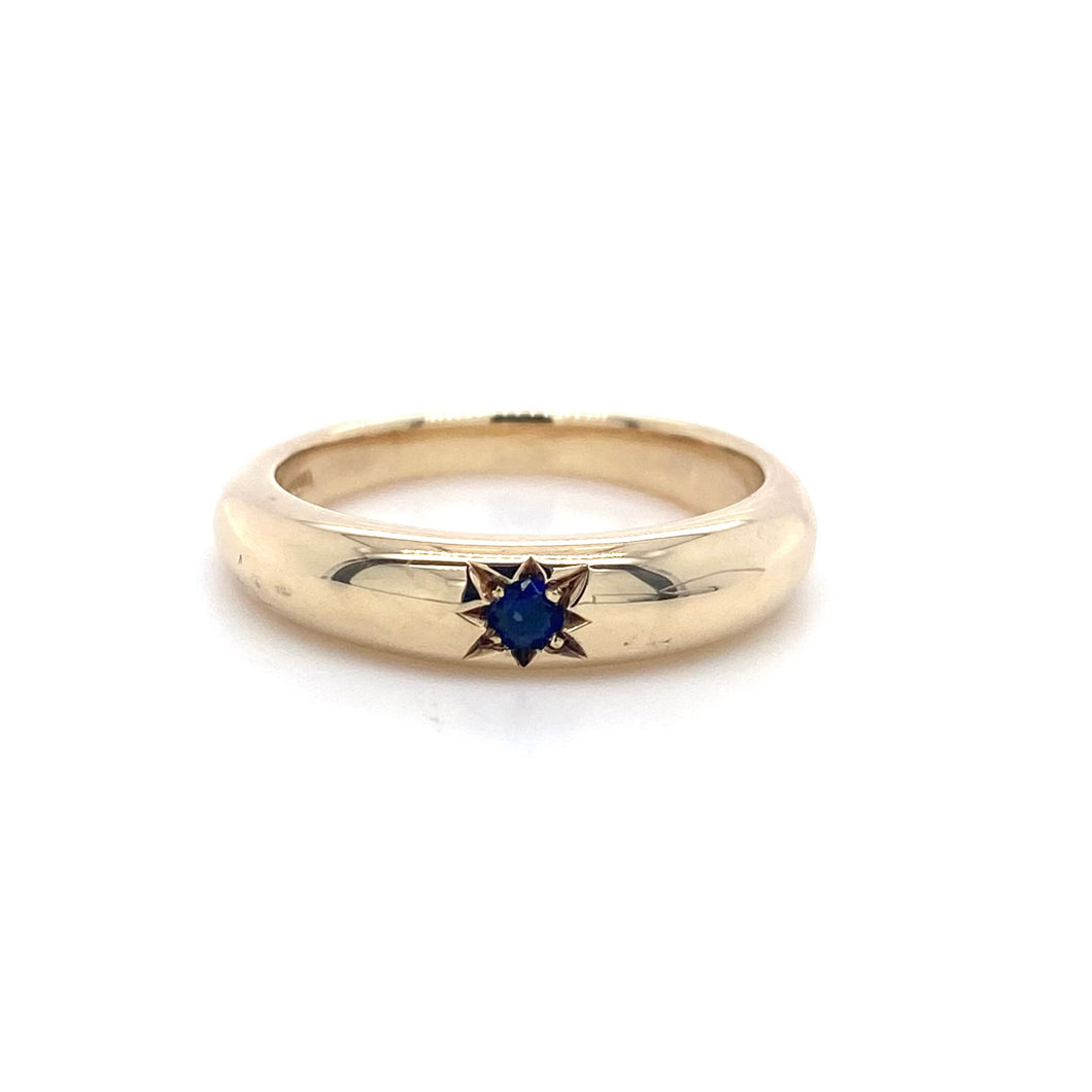 9ct Yellow Gold, Star-Set Sapphire Ring