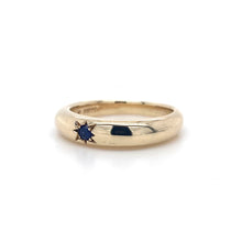 Load image into Gallery viewer, 9ct Yellow Gold, Star-Set Sapphire Ring
