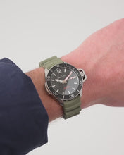 Load and play video in Gallery viewer, Khaki Navy Frogman Auto, Black Dial &amp; Green Rubber Strap
