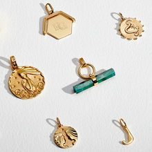 Load image into Gallery viewer, Mini Malachite T-Bar Bracelet, Gold
