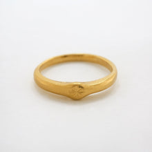 Load image into Gallery viewer, Crescent Moon Ring, Gold
