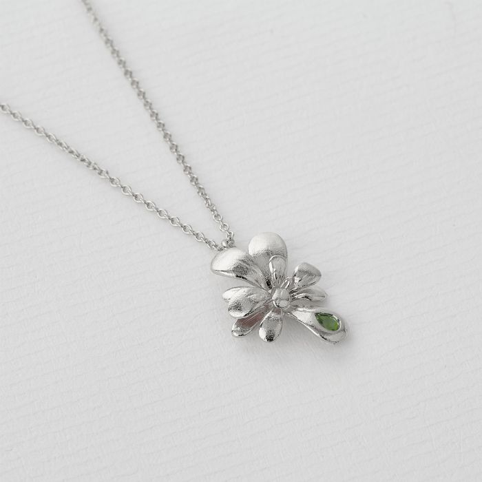 Single Rosette Necklace set with Teardrop Peridot, Silver